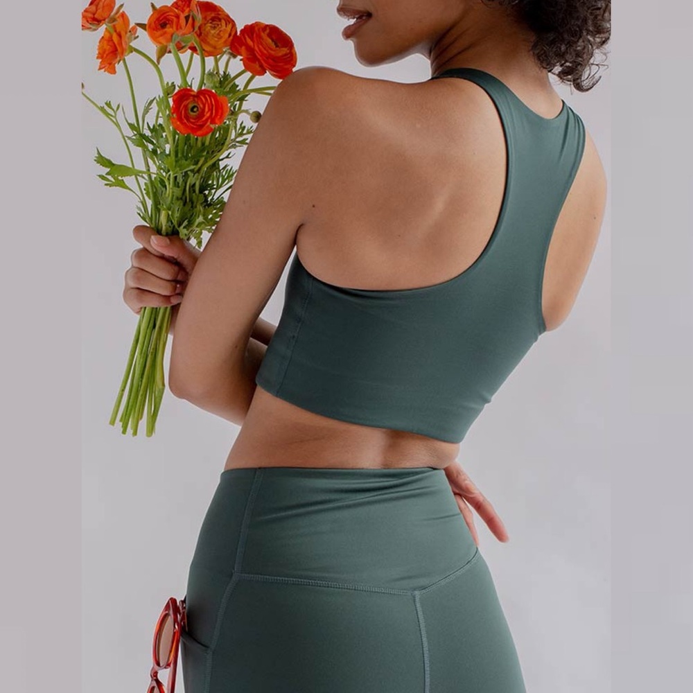 Girlfriend Collective Set